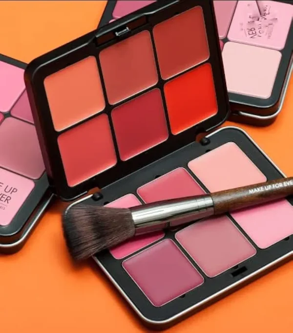 Carla Secret Creamy Blush Palette