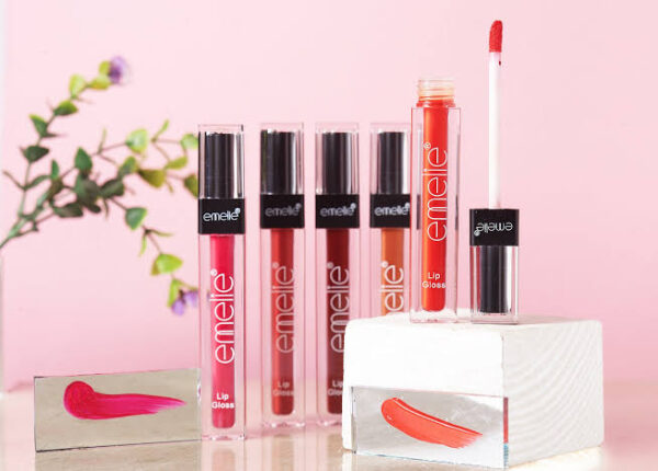 EMELIE MATTE 24 HOURS LONG LASTING LIP GLOSS - Image 2